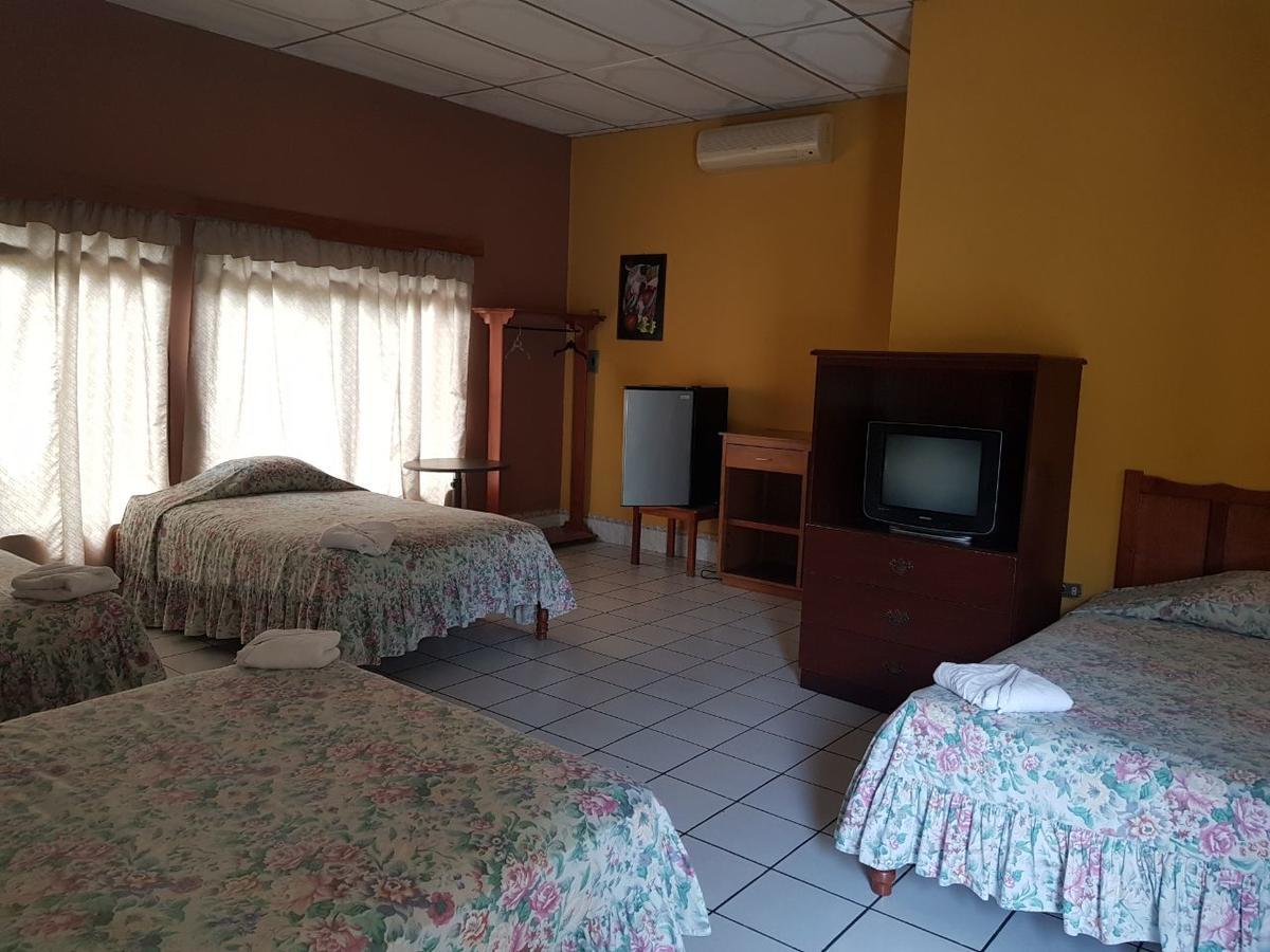 Hotel Santa Cruz Zapaca Ngoại thất bức ảnh