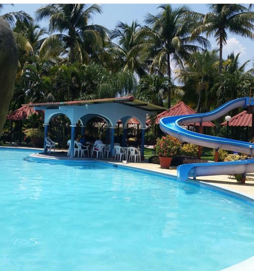 Hotel Santa Cruz Zapaca Ngoại thất bức ảnh